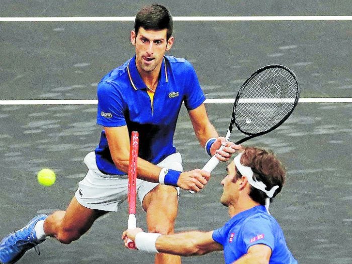 Pelotazo de "Nole" a Federer fue parte del show