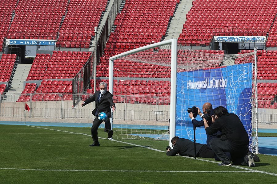 Paredes no perdonó al Presi en el anuncio del regreso del fútbol