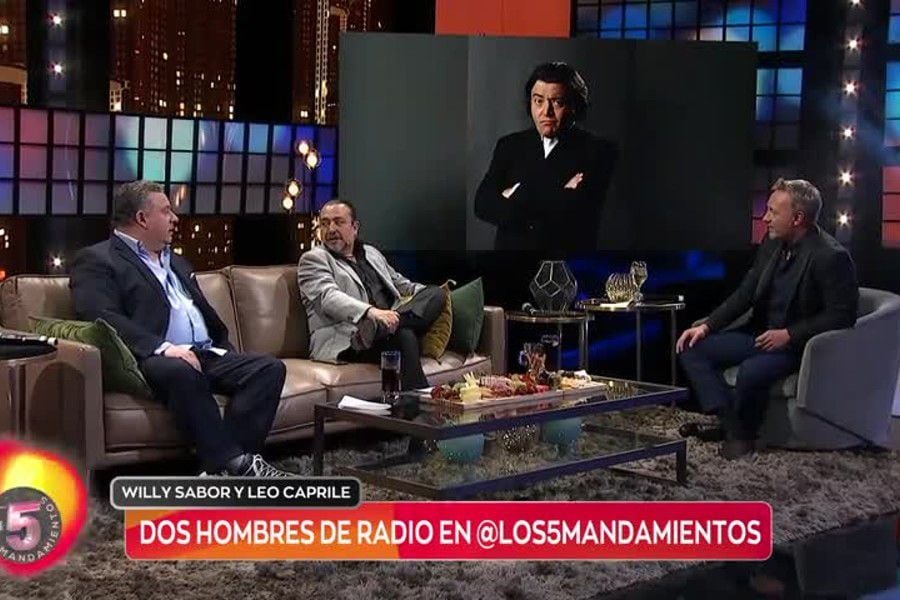 Leo Caprile bromeó a Charola Pizarro por su look al reaparecer en TV