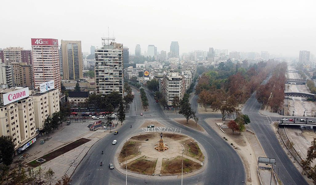 09:00 AM: Escasa presencia vehicular en sector de Plaza Italia