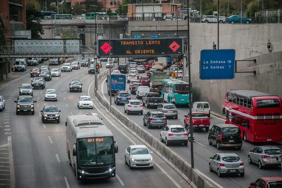 "Súper Lunes" obligó a tirar todo el transporte a las calles