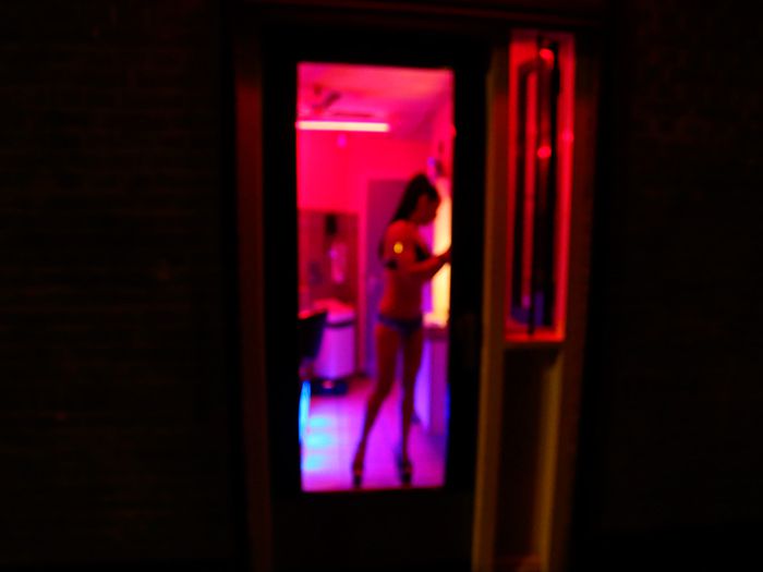 Impacto por conserje que reclutaba a alumnas menores de edad para prostituirlas