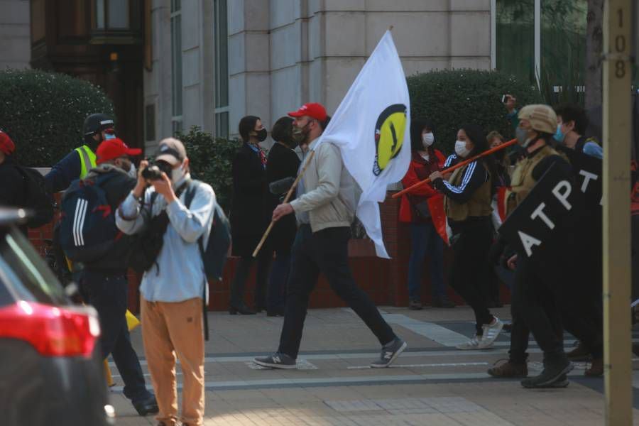 Decretan prisión preventiva para Roberto Belmar por incidentes en marchas del "Rechazo"