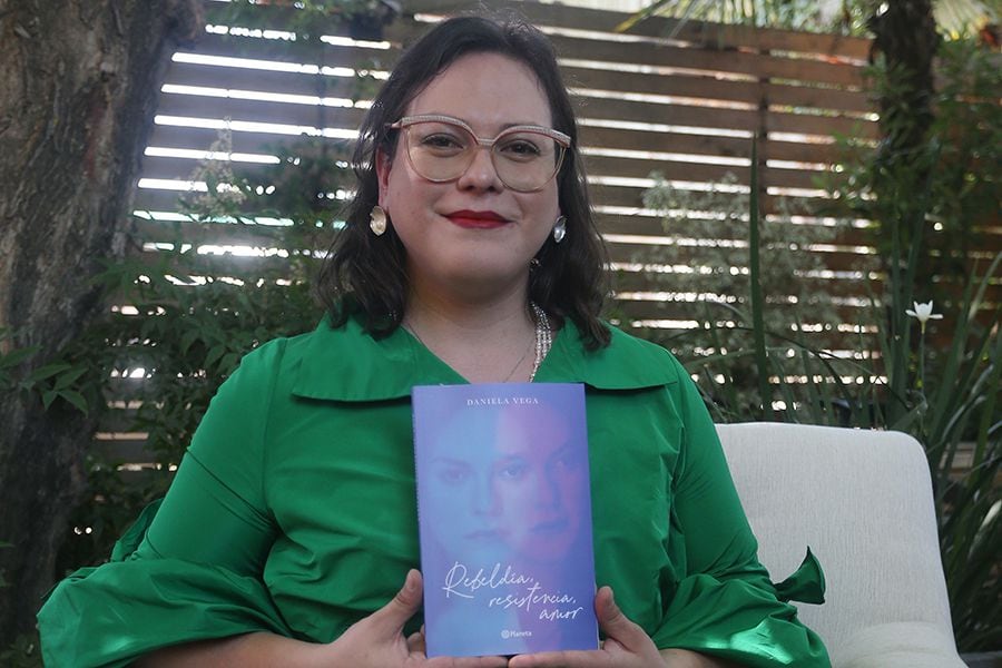 "Rebeldía, Resistencia, Amor", la autobiografía de Daniela Vega