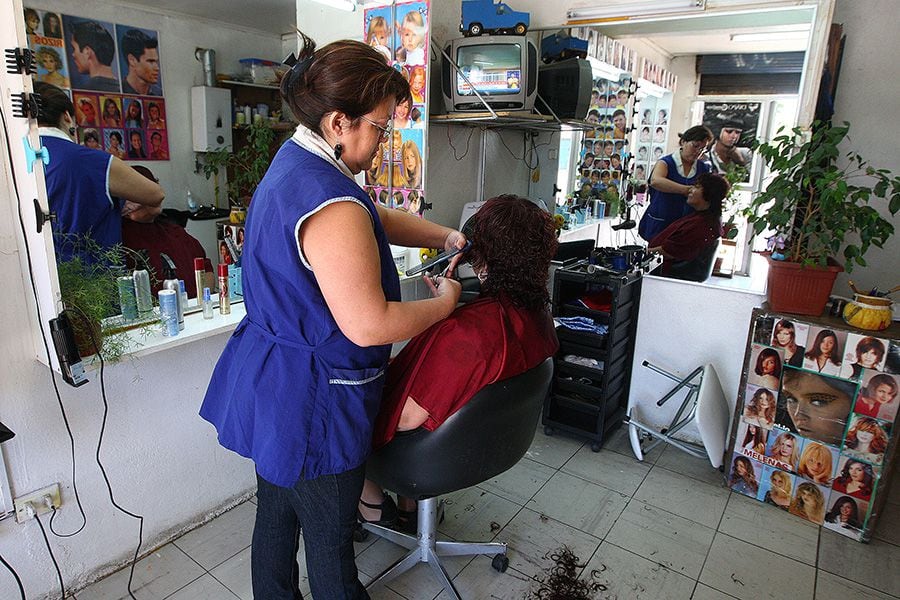 PELUQUERIA Y VECINA DE ABUELO ASESINO.jpg