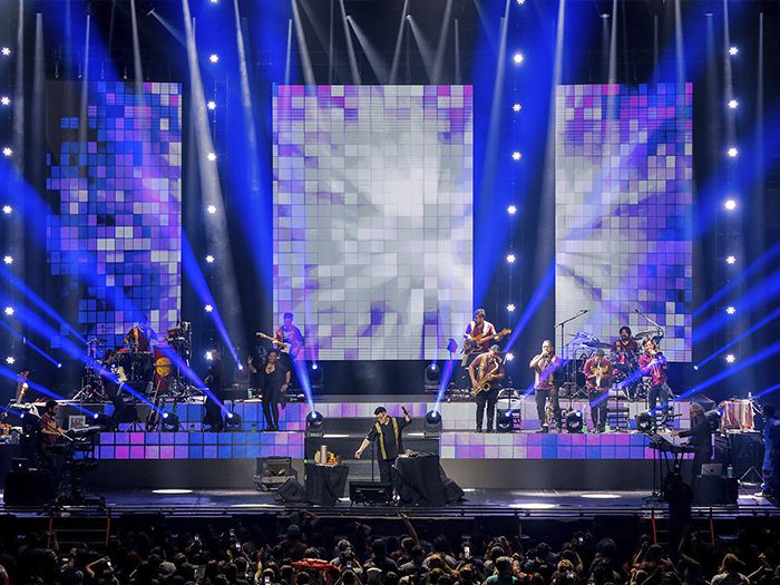 Joe Vasconcellos lanza esta noche "Huella, una vida en vivo"