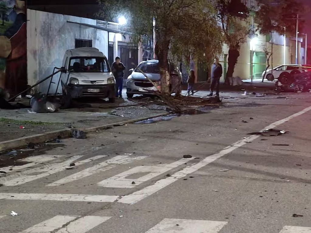 Delincuentes protagonizan brutal accidente en Quinta Normal tras evadir control policial