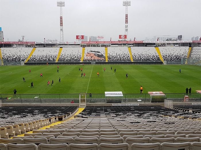 Combos iban, combos venían: En monumental pelea terminó "amistoso" entre Colo Colo y San Luis