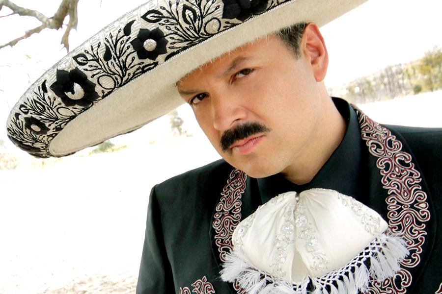 Pepe Aguilar: "Quiero estrechar mi vínculo con Chile"