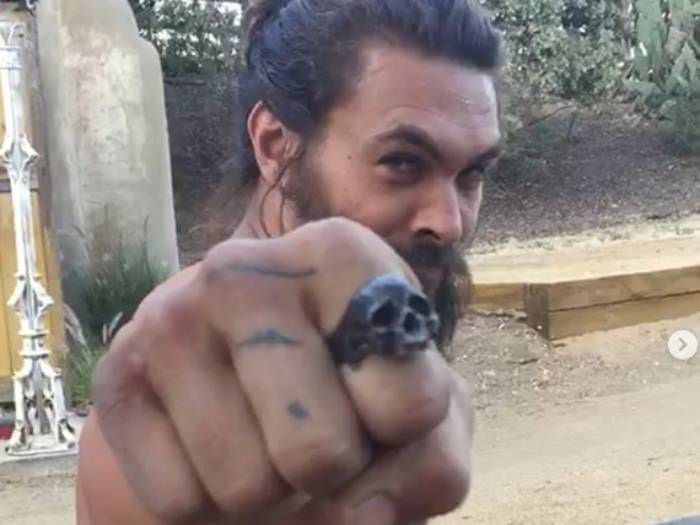 Revuelo mundial por drástico cambio de look de Jason Momoa