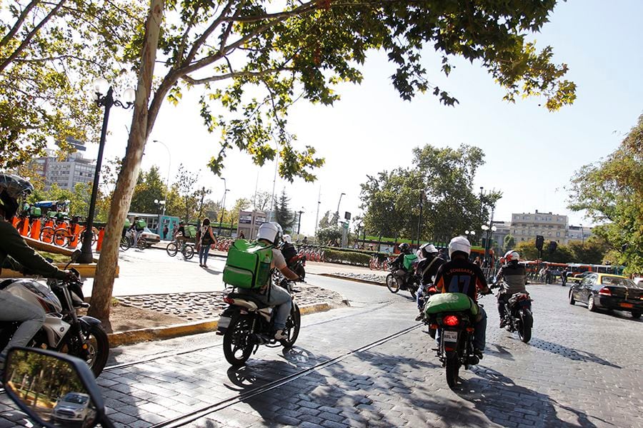 Motochorros asaltan a pedido y hasta piden propina