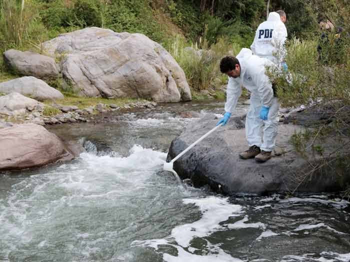 Corte de agua: PDI investiga contaminación de Mapocho