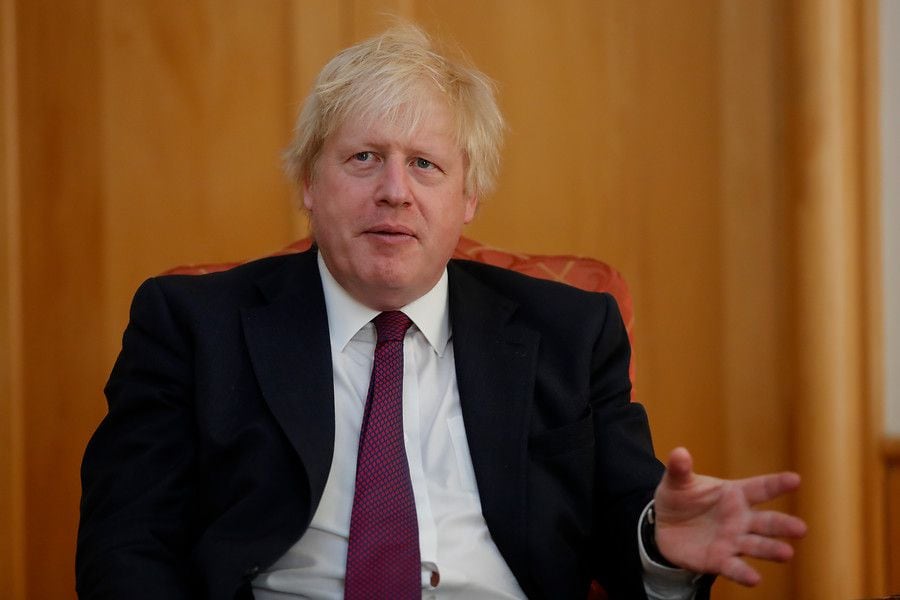 Boris Johnson se inoculará con la "cuestionada" vacuna de AstraZeneca