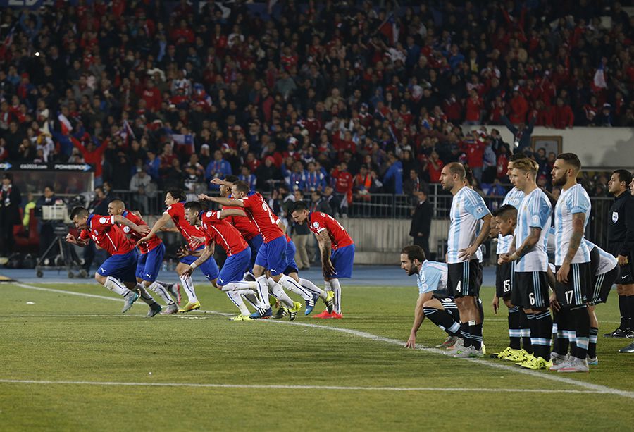 Luis Fernando Suárez: "Chile tiene la mayor obligación en la Copa"