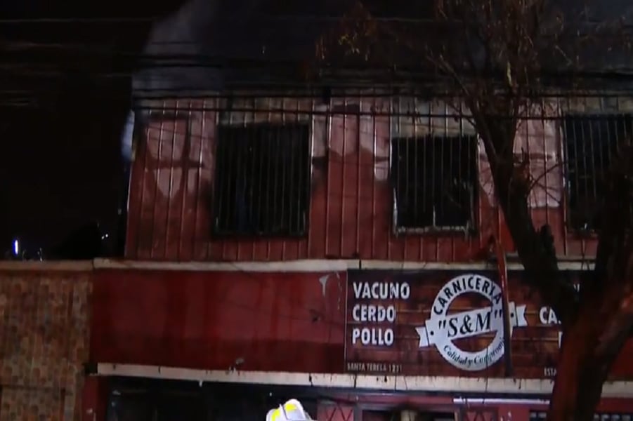 Incendio en Estación Central dejó a madre y a sus dos hijos menores fallecidos