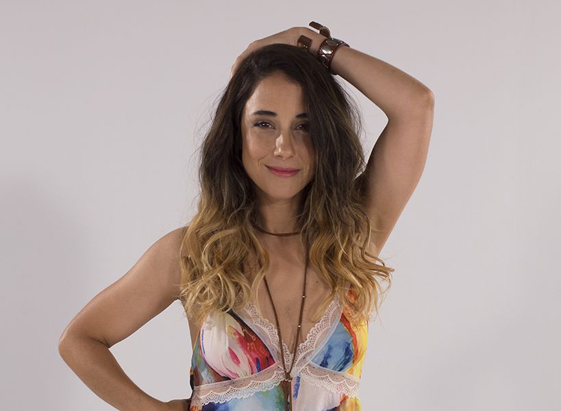 Elisa Zulueta regresa al "13" con rol hippie y sensual