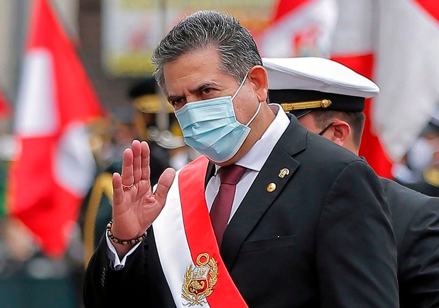 Manuel Merino renuncia a la presidencia de Perú tras muerte de manifestantes