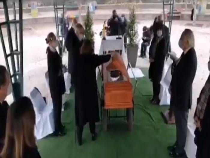 ¡Polémico funeral de tío del Presidente Piñera!