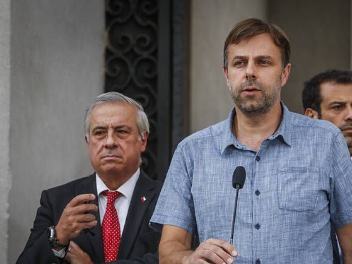 El lapsus de Mañalich en plena conferencia que generó ola de especulaciones