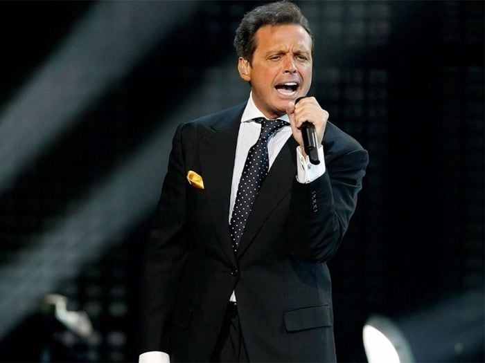 [Video] Ataque de furia de Luis Miguel contra sonidista en show en vivo