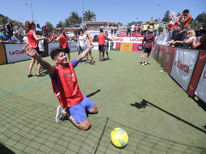 Polémico partido de fútbol marcó segunda jornada de Reyes de Viña