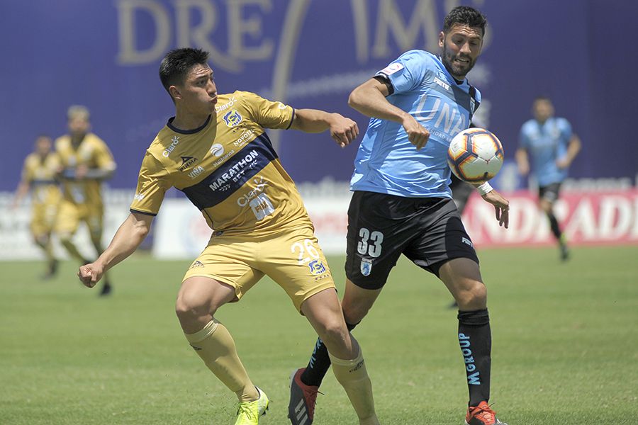 Deportes Iquique y Everton