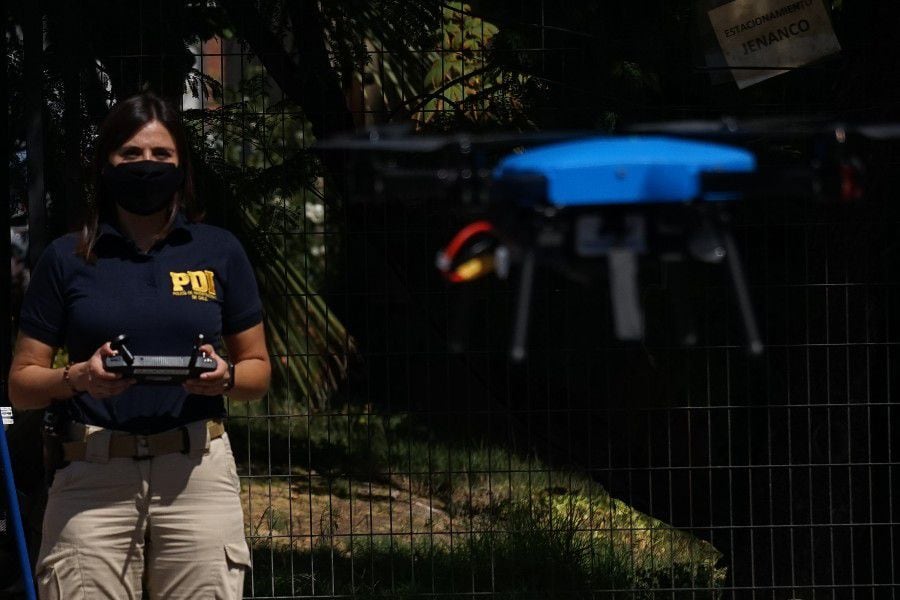 Drone de la PDI pilló familias infractoras acampando en Biobío