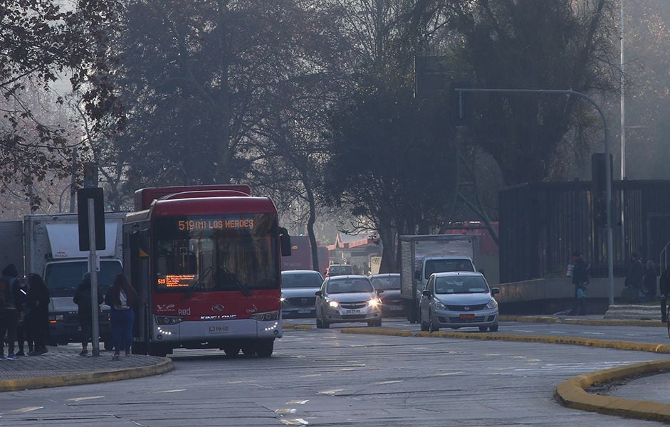 ¡Porfiados! Flujo vehicular en Santiago aumenta 4,7% la última semana