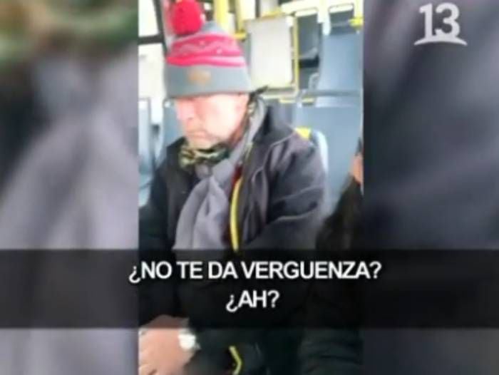 "Asqueroso cu...": joven funó a hombre que se masturbó junto a ella en una micro