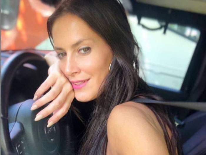 Critican a Adriana Barrientos por usar diminuto bikini