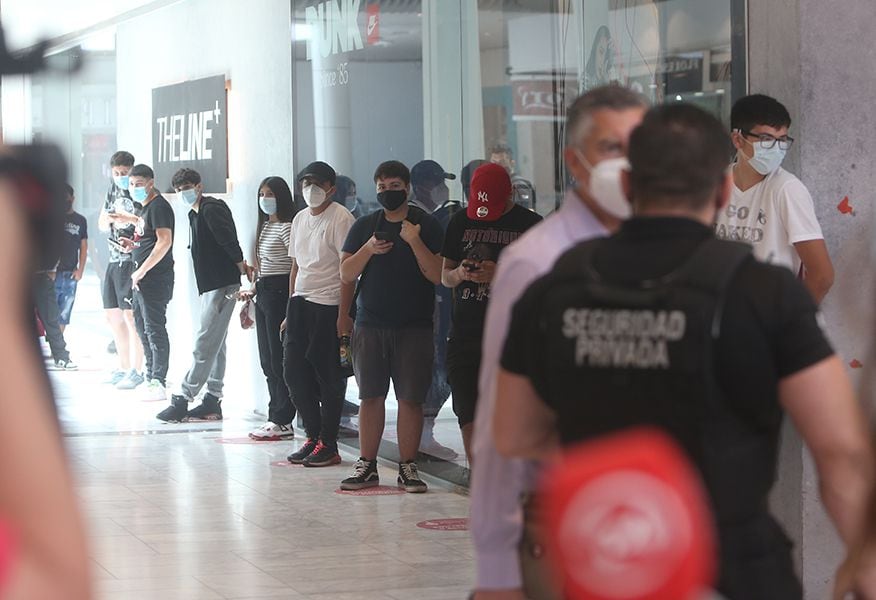 Como pa' darle un chancletazo: mar humano para agarrar una tilla