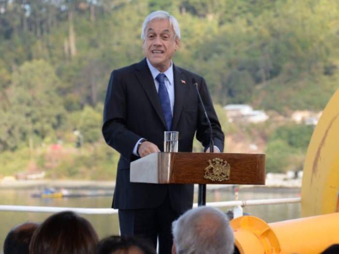 Sebastián Piñera inauguró proyecto que mejorará la banda ancha en Chile