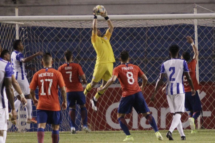 Claudio Bravo pide a Marcelo Díaz y remece la interna de la Roja