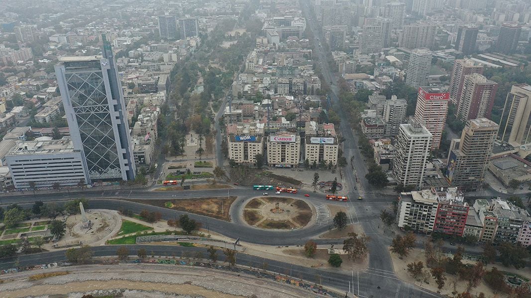 En modo cuarentena: Las fotos de Santiago sin gente