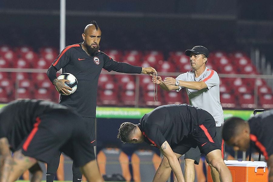 Arturo Vidal tuvo que entregar el "blin blin" en el Morumbi