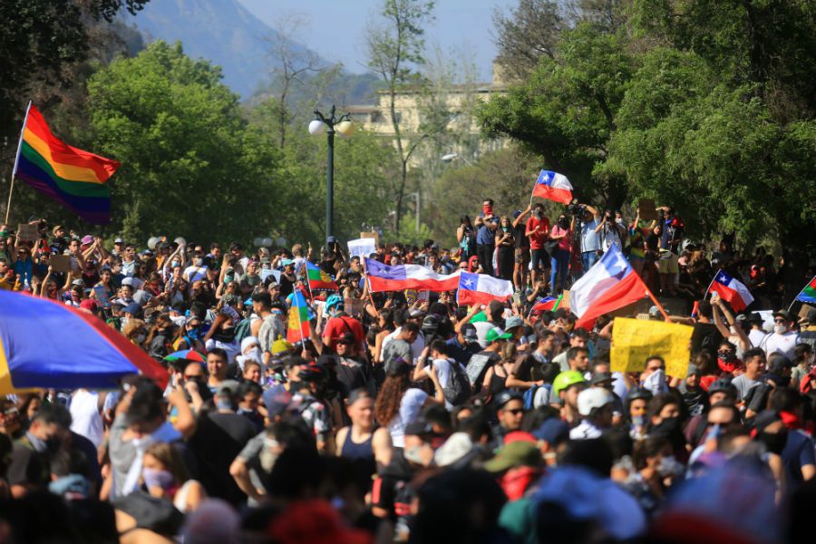 [En vivo] Sigue la masiva protesta que se está realizando en Plaza Italia