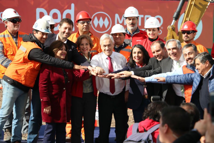 Sebastián Piñera da el vamos a extensión de la Línea 2 del Metro de Santiago