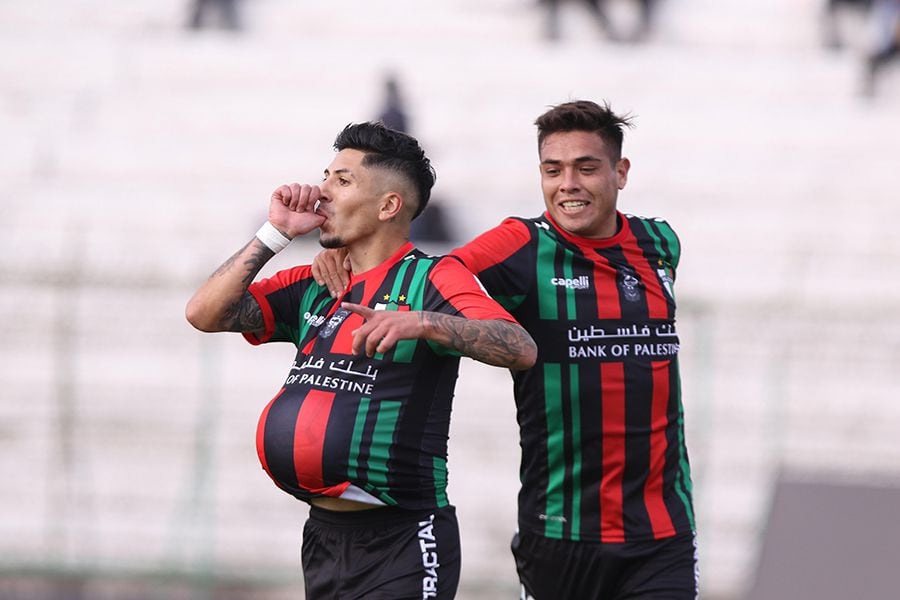 Palestino oficializó el fichaje de Brayan Véjar