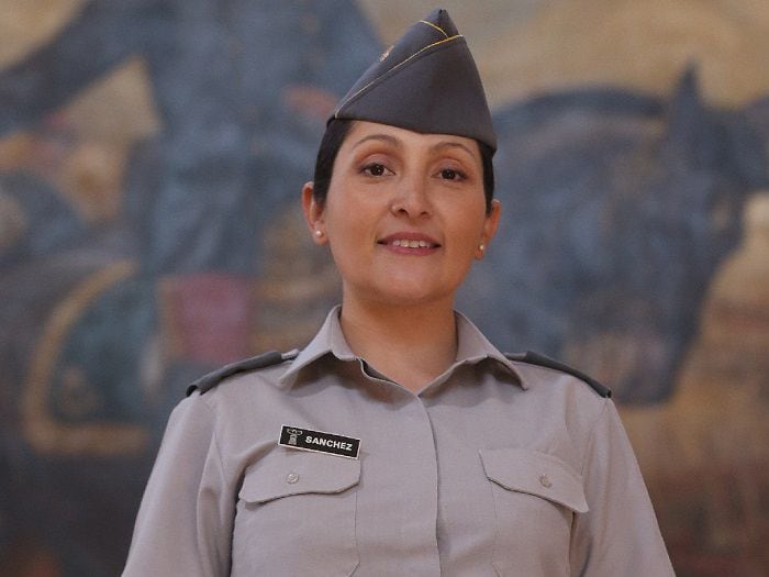 Mabel Sánchez, "Capitán explosiva", hará historia en la Parada Militar