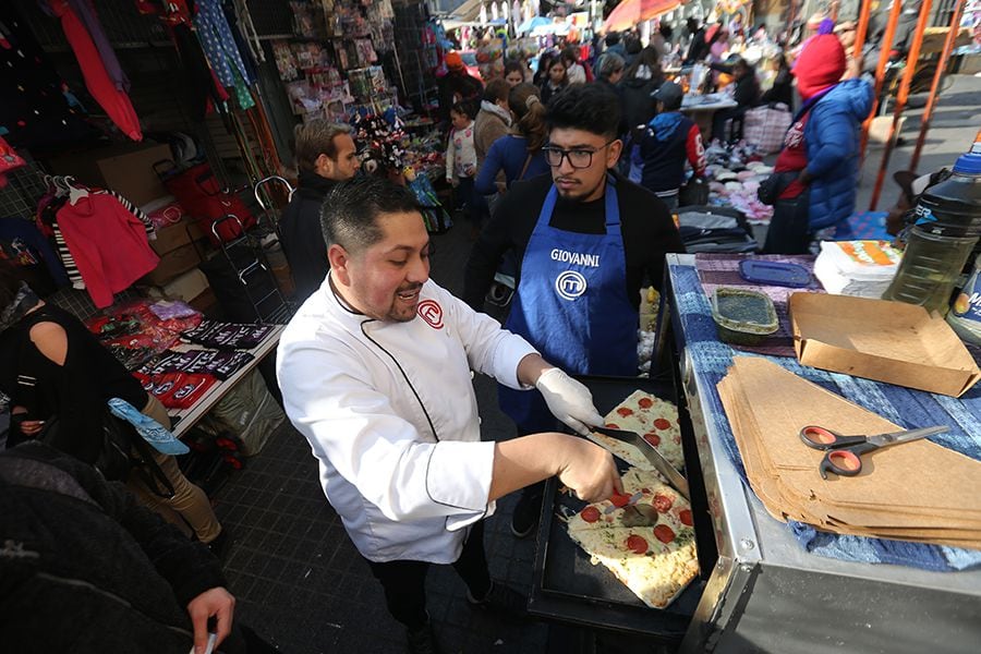 Giovanni Cárdenas, ex Masterchef amasa su imperio de la pizza callejera