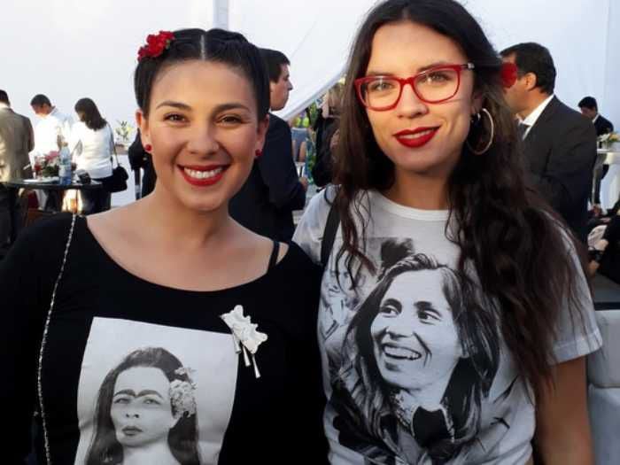 Camila Vallejo y Karol Cariola llegaron a la alfombra roja pidiendo justicia para el pueblo mapuche