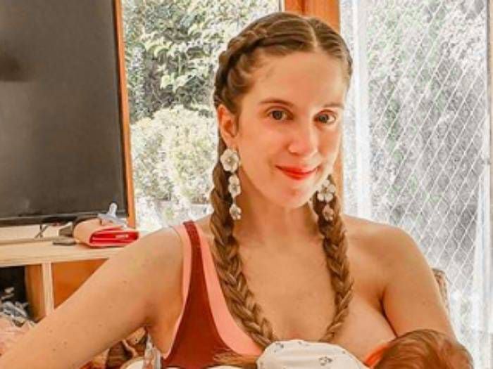 Alison Mandel enterneció las redes con postal junto a su pequeño bebé