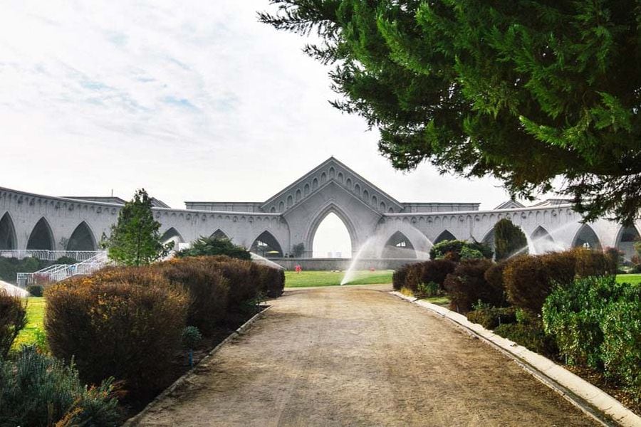 Cementerio "Nuestros Parques" hace un llamado a familias no concurrir al lugar por Día de la Madre