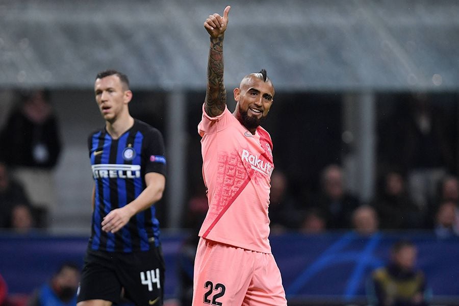 Arturo Vidal volvió a acelerar con la misma piedra y se compró otro Ferrari