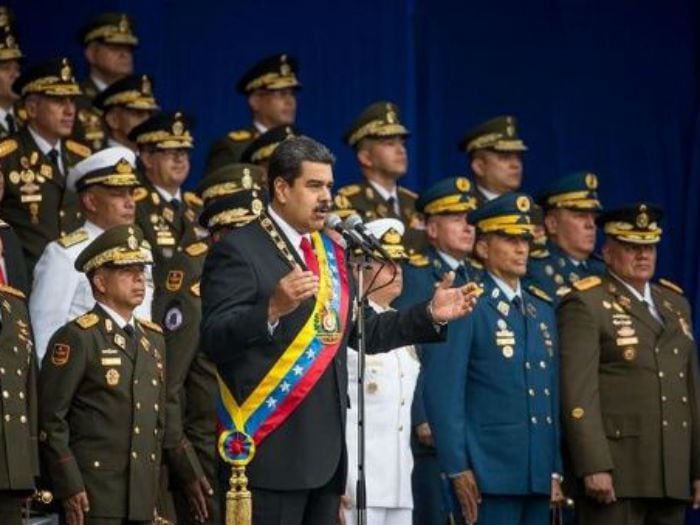 Gobierno venezolano acusa a funcionario chileno de participar en atentado a Maduro