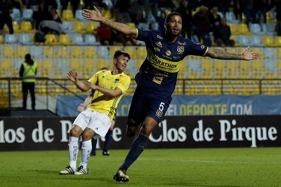 Everton pegó primero en los  octavos de Copa Chile