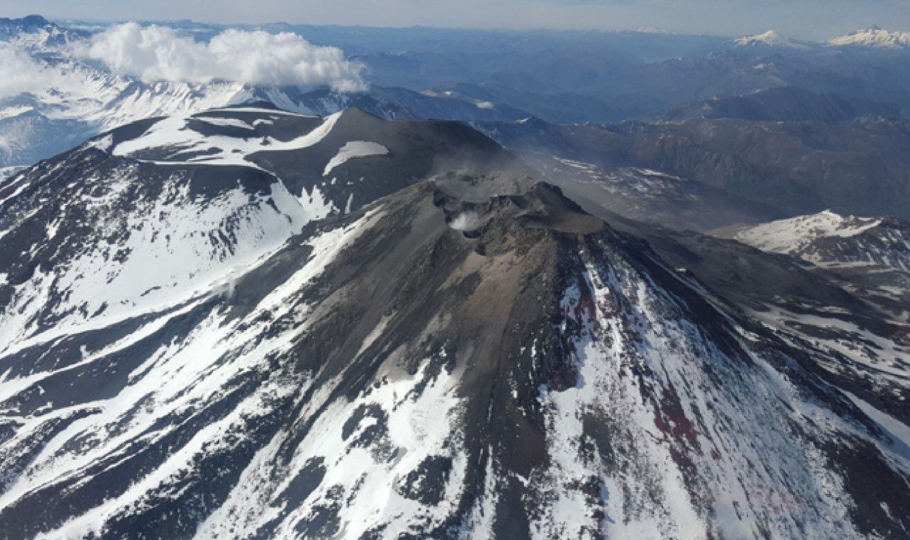 Onemi alerta por actividad del volcán Nevados de Chillán