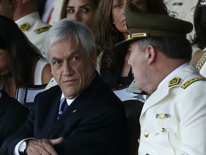 Piñera saca a Hermes Soto y descabeza alto mando de Carabineros