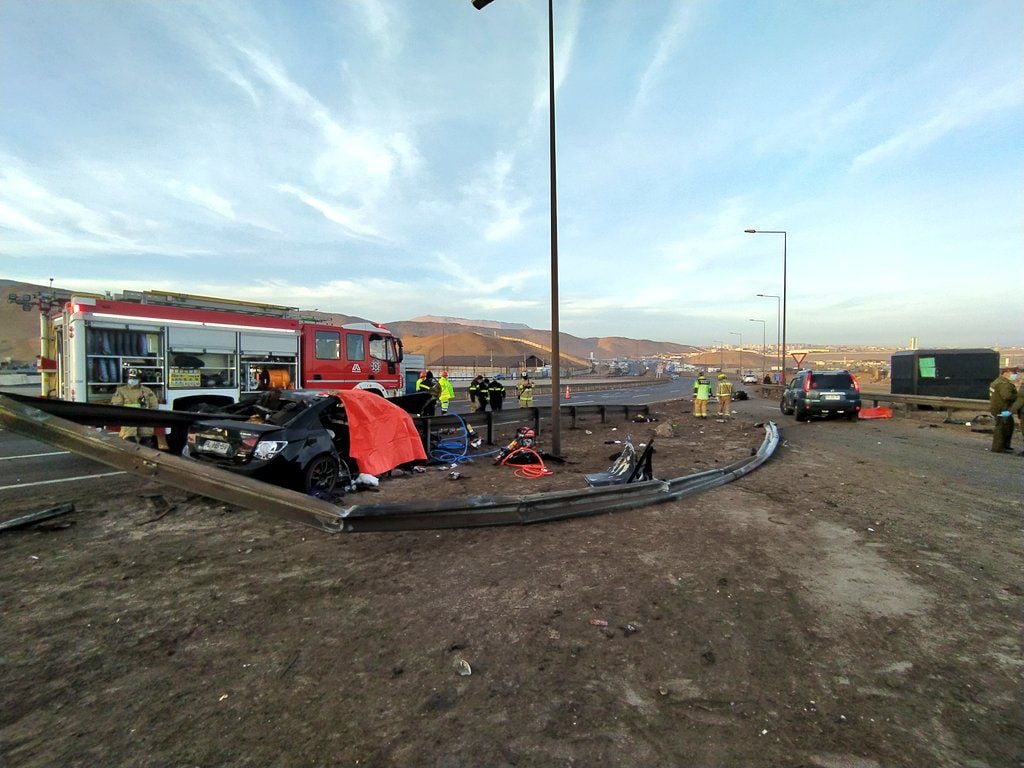 Tres fallecidos tras grave accidente de tránsito en Alto Hospicio