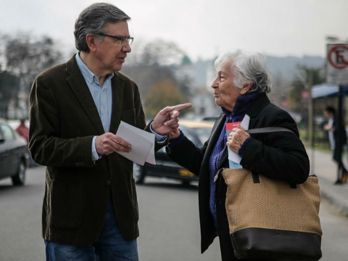 Joaquín Lavín alerta a los bancos tras nuevo caso de "Cuento del Tío"